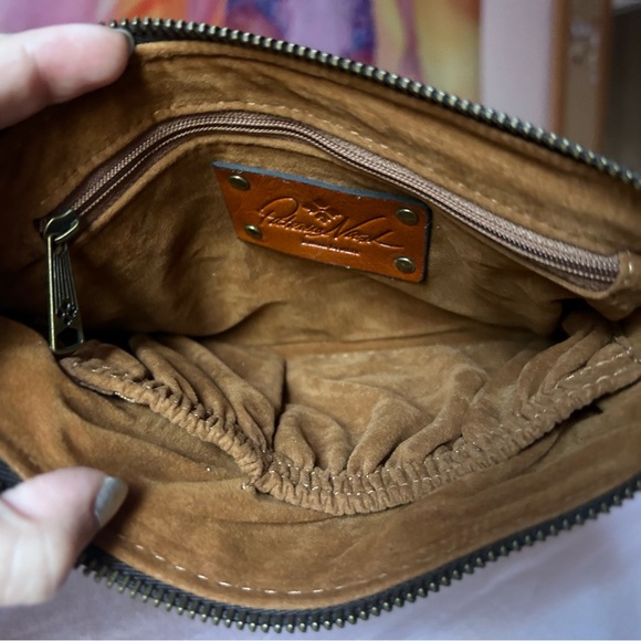 Patricia Nash Black Tulip Floral Wristlet - Picture 4 of 5